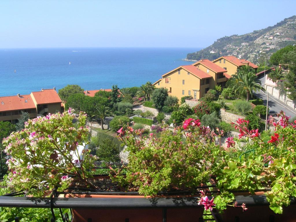 B&B La Mimosa Del Golfo Ospedaletti Exterior foto